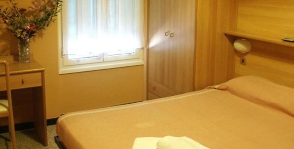Hotel Villa Bianca Laigueglia Szoba fotó