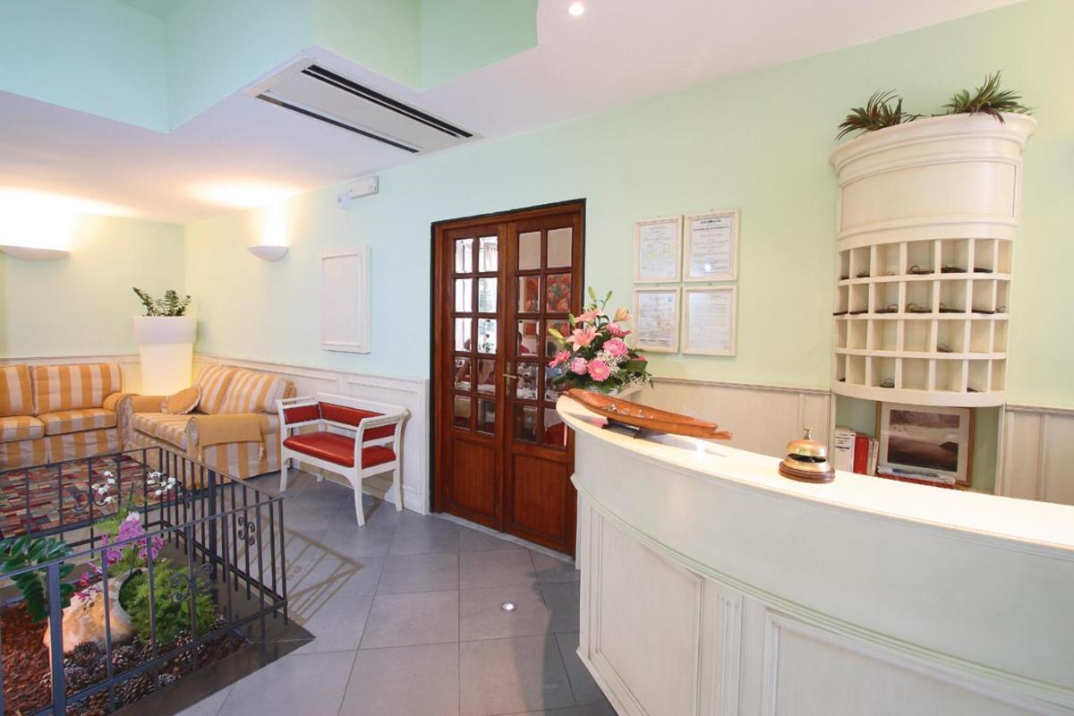 Hotel Villa Bianca Laigueglia Kültér fotó
